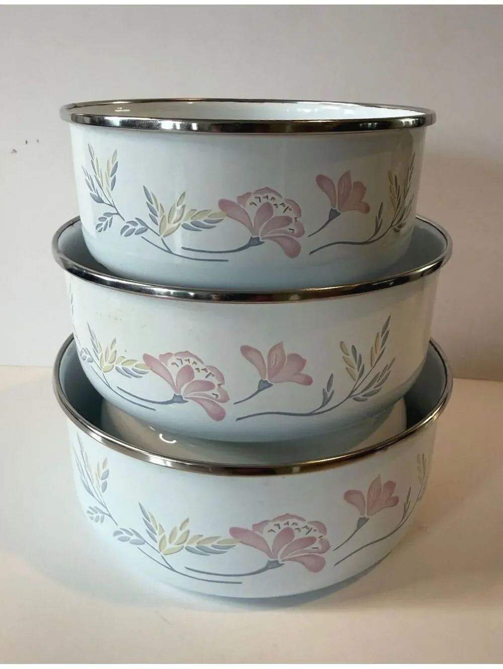 Corning Coordinates by LincoWare Pink Trio 3 Pc Nesting Serving Bowl Set